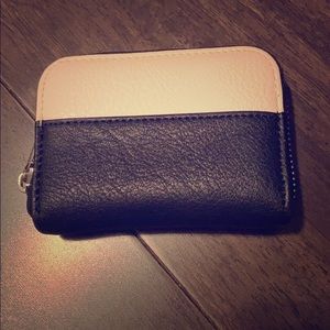 Black and white credit card holder